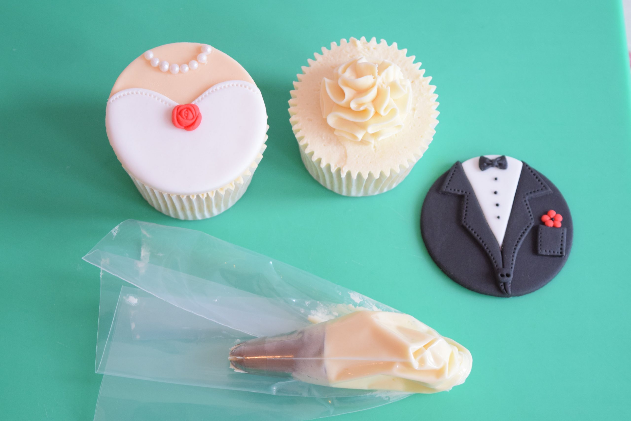 Bride & Groom Cupcake Toppers